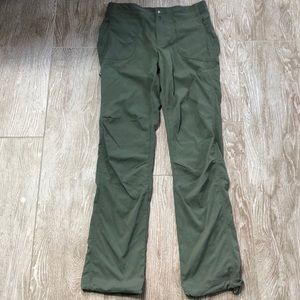 Athleta Trekkie Hike Pant Sz4